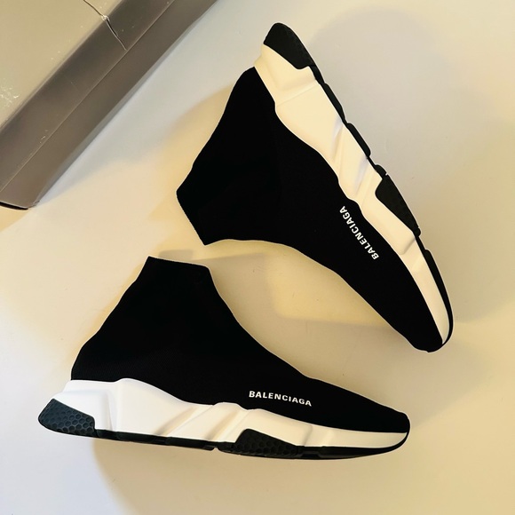 BALENCIAGA Speed Light Knit Sneakers Black White - Picture 2 of 13